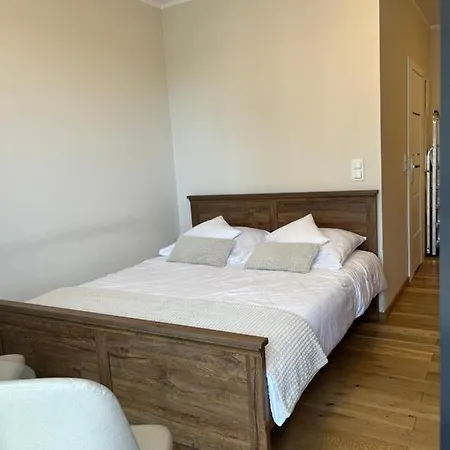 Garbary 234 Parking Free *